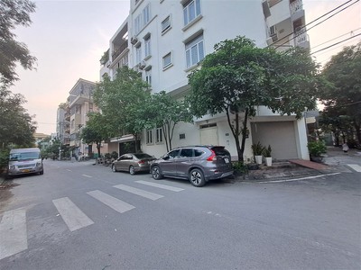 Chính chủ cho thuê căn hộ 2N1K tại phố chùa láng 195