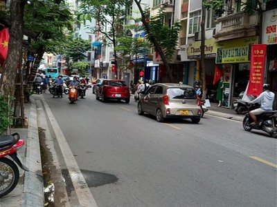 Chính chủ cho thuê căn hộ 2N1K tại phố chùa láng 72