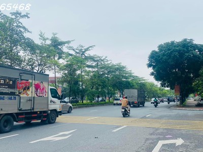 Bán nhà mặt phố cổ linh, gần aeon long biên, mặt tiền rộng, kinh doanh sầm uất. 0