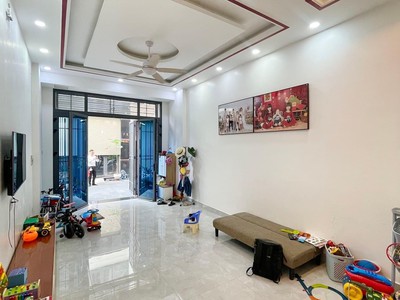 Chính chủ cho thuê căn hộ 2N1K tại phố chùa láng 347