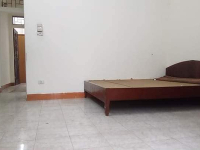 Cho thuê nhà riêng trương định hoàng mai, diện tích 80m2, 3 tầng, mt 4.6m, giá chỉ 12 triệu/tháng. 4