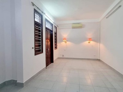 Chính chủ cho thuê căn hộ 2N1K tại phố chùa láng 278