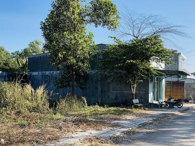 Cần tiền bán gấp lô đất thổ cư 20x50 1000m2,  cạnh KCN, dân cư đông, SHR, giá 195 triệu 2