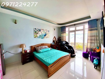 Chính chủ cho thuê căn hộ 2N1K tại phố chùa láng 234