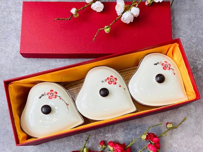 Gợi ý quà tặng tri ân khách hàng cuối năm tiết kiệm và ý nghĩa nhất 5