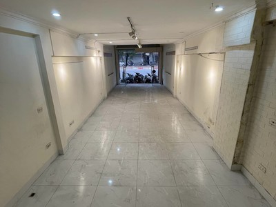 Bán nhà mặt phố Hào Nam, Đống Đa, 4 tầng 43m2 giá 16.5 tỷ 2