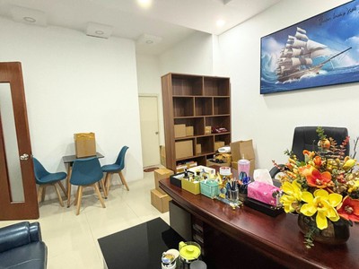 Cho thuê tầng 1   sẵn nội thất văn phòng   sử dụng ngay 2