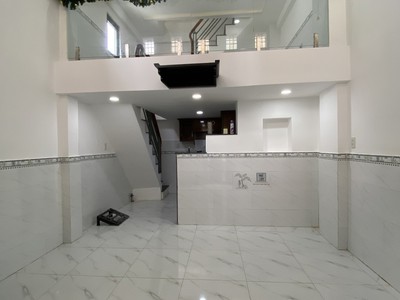 Chính chủ cho thuê căn hộ 2N1K tại phố chùa láng 954