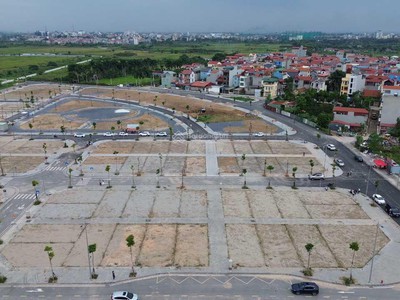 Đất đấu giá tây bắc lễ pháp , tiên dương , đông anh. lô góc xẻ khe view vườn hoa . 0