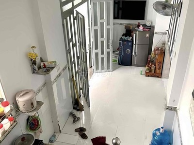 Chính chủ cho thuê căn hộ 2N1K tại phố chùa láng 966