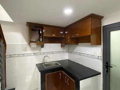 Chính chủ cho thuê căn hộ 2N1K tại phố chùa láng 956