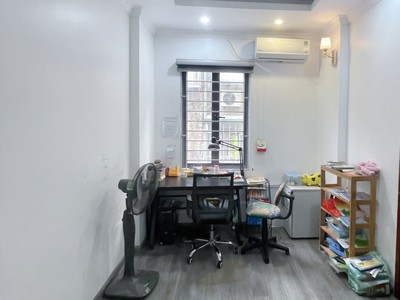 Chính chủ cho thuê căn hộ 2N1K tại phố chùa láng 953