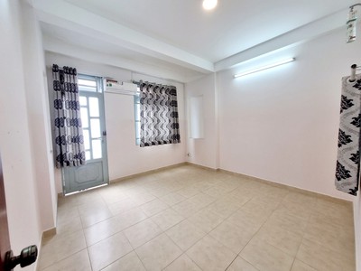 Chính chủ cho thuê căn hộ 2N1K tại phố chùa láng 363