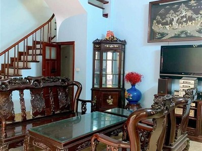 Chính chủ cho thuê căn hộ 2N1K tại phố chùa láng 617