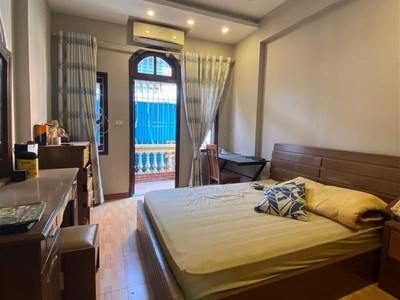 Chính chủ cho thuê căn hộ 2N1K tại phố chùa láng 466