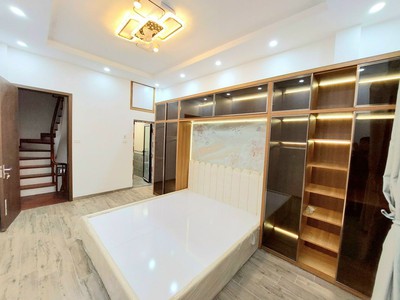 Chính chủ cho thuê căn hộ 2N1K tại phố chùa láng 742