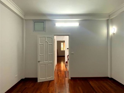 Chính chủ cho thuê căn hộ 2N1K tại phố chùa láng 418