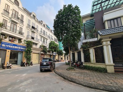 Chính chủ cho thuê căn hộ 2N1K tại phố chùa láng 805
