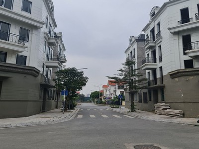 Chính chủ cho thuê căn hộ 2N1K tại phố chùa láng 810