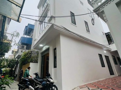 Chính chủ cho thuê căn hộ 2N1K tại phố chùa láng 1614
