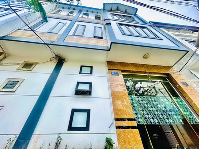 Chính chủ cho thuê căn hộ 2N1K tại phố chùa láng 1611
