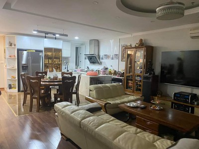 Chính chủ cho thuê căn hộ 2N1K tại phố chùa láng 1536