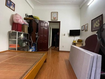 Chính chủ cho thuê căn hộ 2N1K tại phố chùa láng 1522
