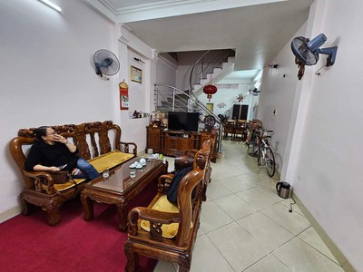 Chính chủ cho thuê căn hộ 2N1K tại phố chùa láng 1438