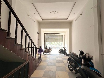 Chính chủ cho thuê căn hộ 2N1K tại phố chùa láng 526