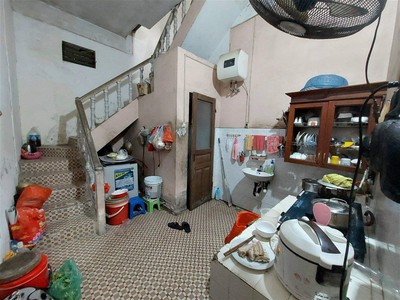 Chính chủ cho thuê căn hộ 2N1K tại phố chùa láng 647