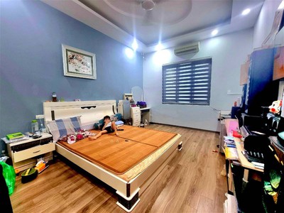 Chính chủ cho thuê căn hộ 2N1K tại phố chùa láng 516