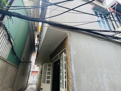 Chính chủ cho thuê căn hộ 2N1K tại phố chùa láng 397
