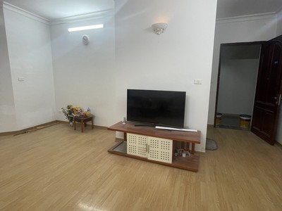 Chính chủ cho thuê căn hộ 2N1K tại phố chùa láng 1060