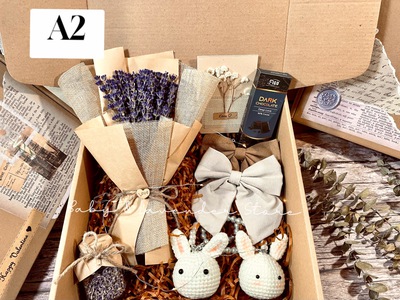 Hộp Quà Valentine Set Quà A2 Màu Kem 25x25 được décor theo phong cách vintage 0