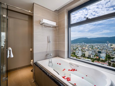 Bán căn hộ 1PN 1 Fusion Suites Danang Hotel, 62m2 view trực biển, sổ hồng lâu dài, nội thất đầy đủ 0