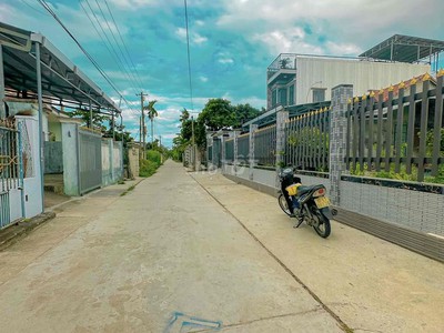 Cần Tiền Bán Gấp Lô 210m2 Gần Chợ Lệ Trạch Hòa Tiến Đường 7m Gía Chỉ 5xx. 1