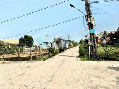 Cần Tiền Bán Gấp Lô 210m2 Gần Chợ Lệ Trạch Hòa Tiến Đường 7m Gía Chỉ 5xx. 2