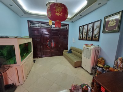 Chính chủ cho thuê căn hộ 2N1K tại phố chùa láng 1951
