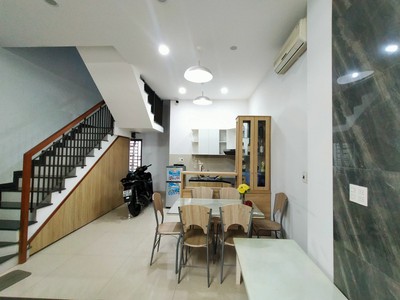 Chính chủ cho thuê căn hộ 2N1K tại phố chùa láng 1799
