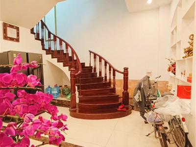Chính chủ cho thuê căn hộ 2N1K tại phố chùa láng 1828