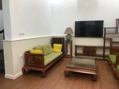 Chính chủ cho thuê căn hộ 2N1K tại phố chùa láng 2032