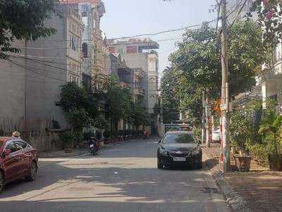 Đất lô góc ô cách, việt hưng, đường rộng oto tránh, diện tích: 102m, mặt tiền: 12m, 13 tỷ 1