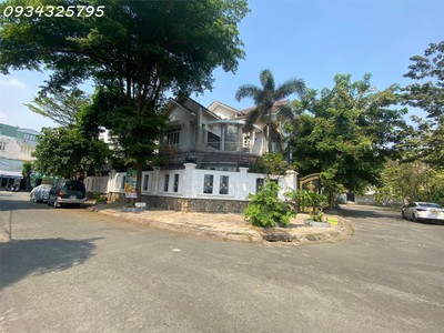 Villa sân vườn bình lợi view công viên, dt 16x21m, 3 lầu, 33 tỷ tl 1