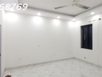 Cho thuê tầng 1 liền kề 125 la casta - văn phú - hà đông. 4