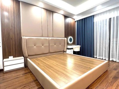 BÁN nhà Ngọc Thụy MỚI   DUY NHẤT 1 CĂN, Giá 7,6 tỷ, Gara, Thang máy, Kinh doanh 0