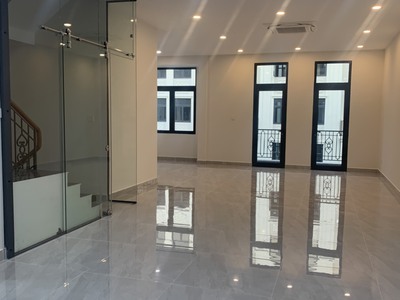 Chính chủ cho thuê căn hộ 2N1K tại phố chùa láng 4647