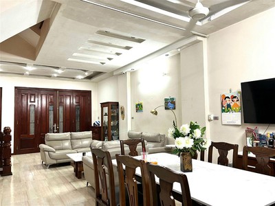 Chính chủ cho thuê căn hộ 2N1K tại phố chùa láng 5039