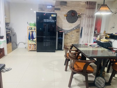 Mặt tiền trần thanh mại gần công viên hô nghinh, 75m2 4 tầng đẹp, 7.x tỷ 2