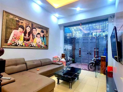 Chính chủ cho thuê căn hộ 2N1K tại phố chùa láng 4321