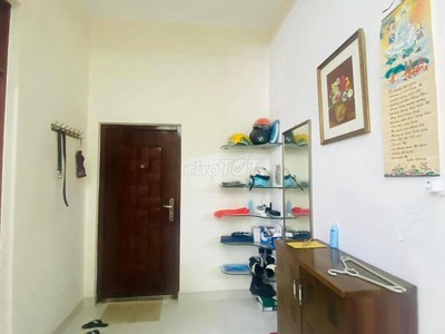 Chính chủ cho thuê căn hộ 2N1K tại phố chùa láng 6005